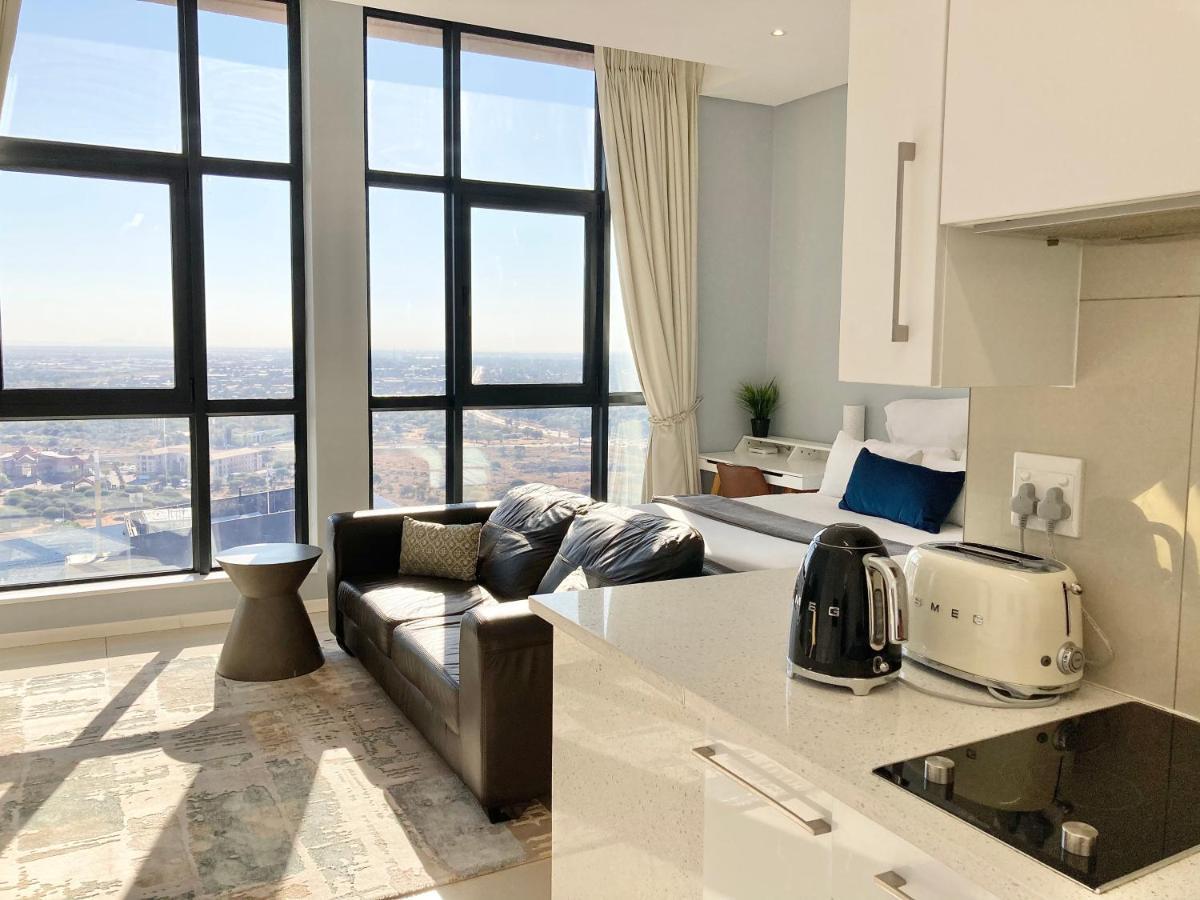 גאבורון Urban Awe Apartment-Itowers 23Rd Floor מראה חיצוני תמונה
