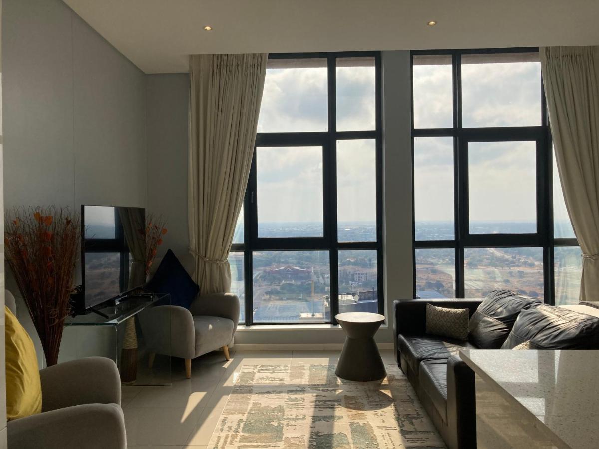 גאבורון Urban Awe Apartment-Itowers 23Rd Floor מראה חיצוני תמונה