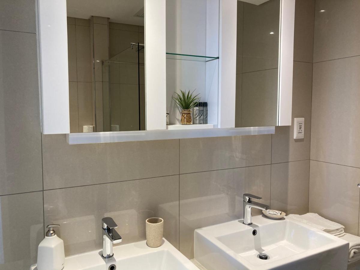 גאבורון Urban Awe Apartment-Itowers 23Rd Floor מראה חיצוני תמונה