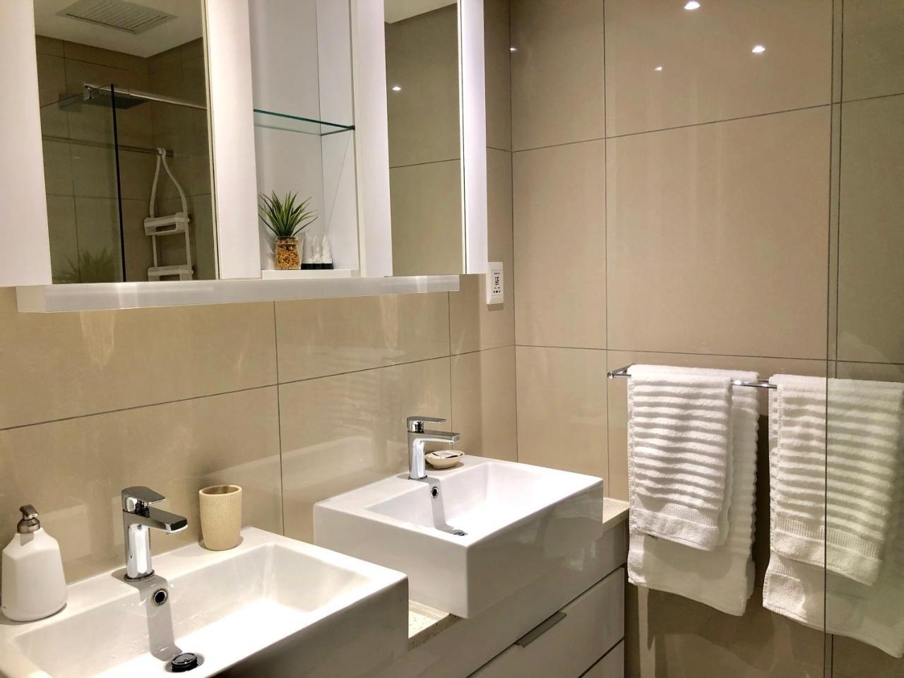 גאבורון Urban Awe Apartment-Itowers 23Rd Floor מראה חיצוני תמונה